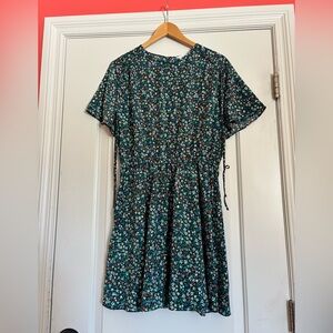 POPSUGAR Green Floral Short Sleeve Dress. Size Medium